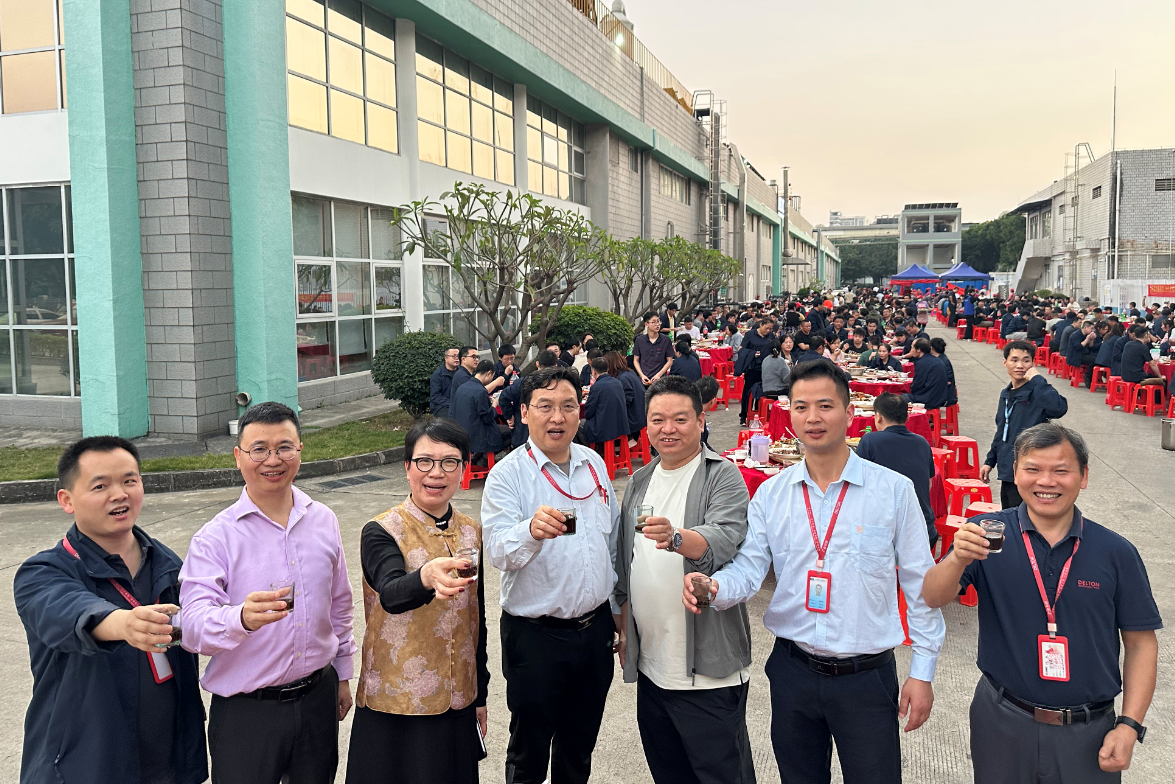 在云顶集团游戏app官网，，，，，，，我们这样过个暖心年！